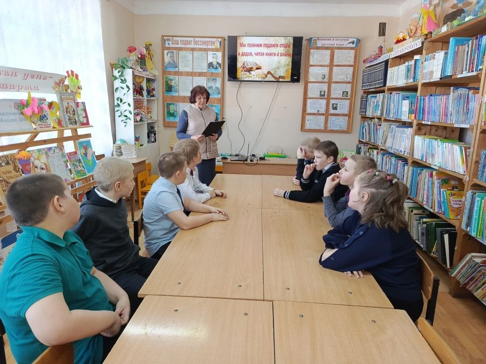 📚 В районной Детской библиотеке с. Боговарово в после урочное время работает  Библиопр...