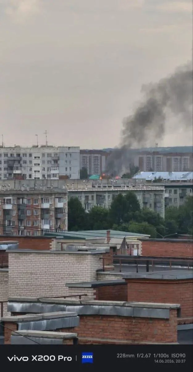 Дом и гараж сгорели в Бердске

В Бердске на ул. 40 лет Октября вечером 14 июня вспыхнул пожар в 2-эт