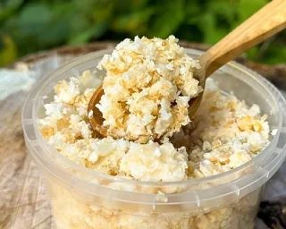 Пчелиные соты – это ценный продукт. Медоносные пчёлы с помощью специальных желёз выраба...