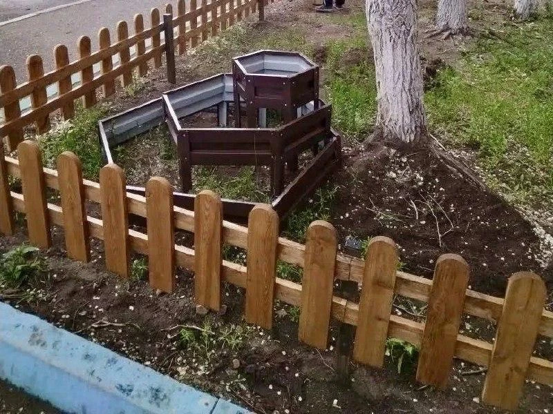 🌸 Читинцы превратили свой двор в цветущий сад

Жители Железнодорожного района решили не ждать помощ