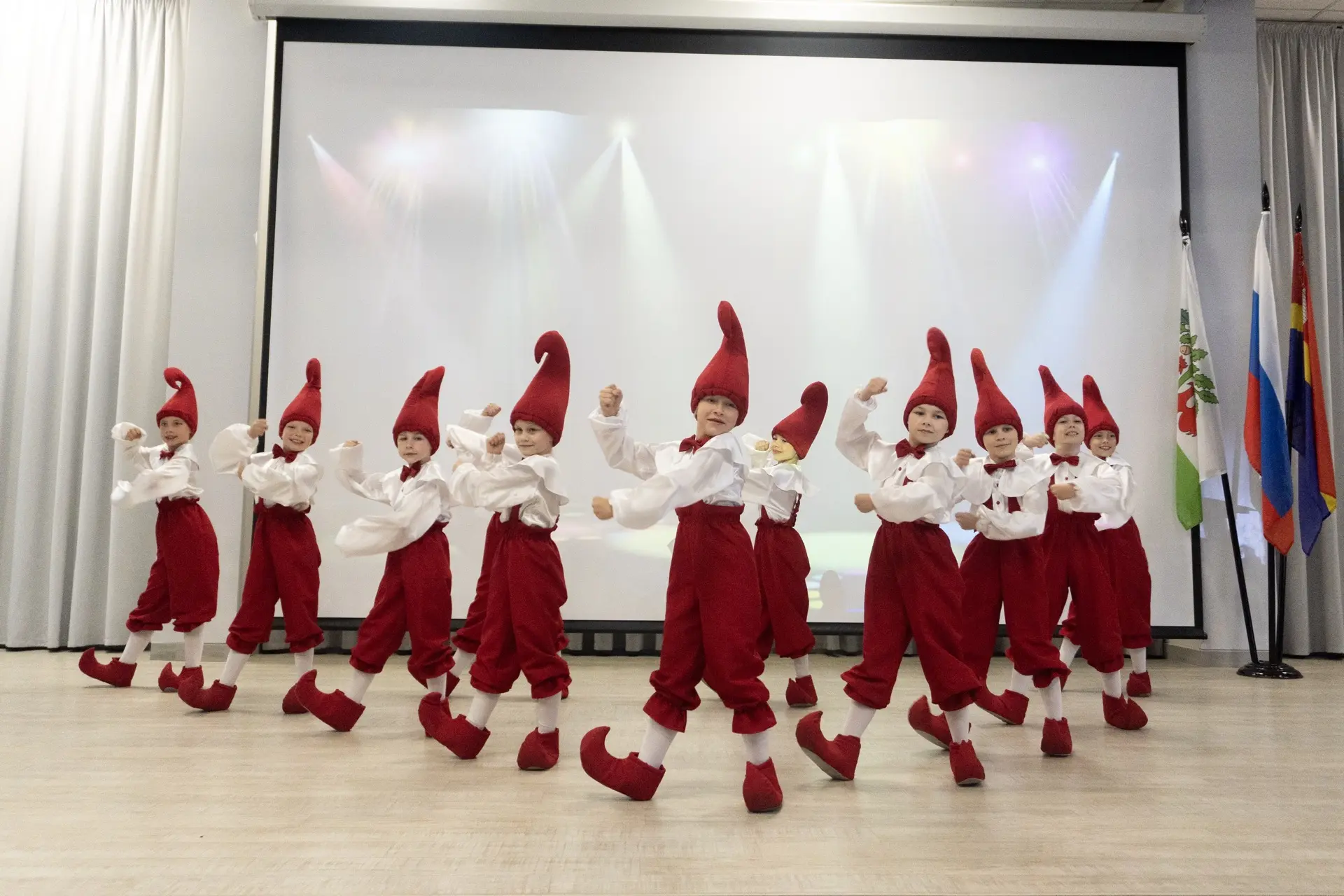 Дорогие друзья! Вот и подошёл к концу ещё один учебный год! 🎓    В нашей гимназии прошли торжественн