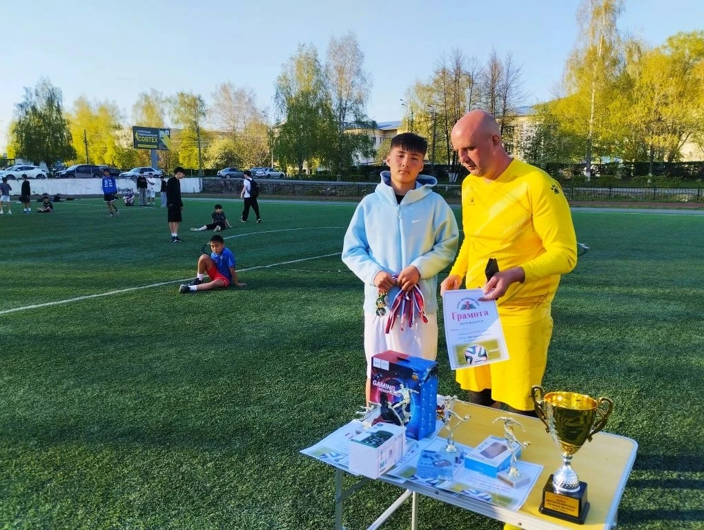 ⚽3 мая на стадионе Кадетской школы проходил кубок по футболу "Интереалфутбол".  В нём приняли участи
