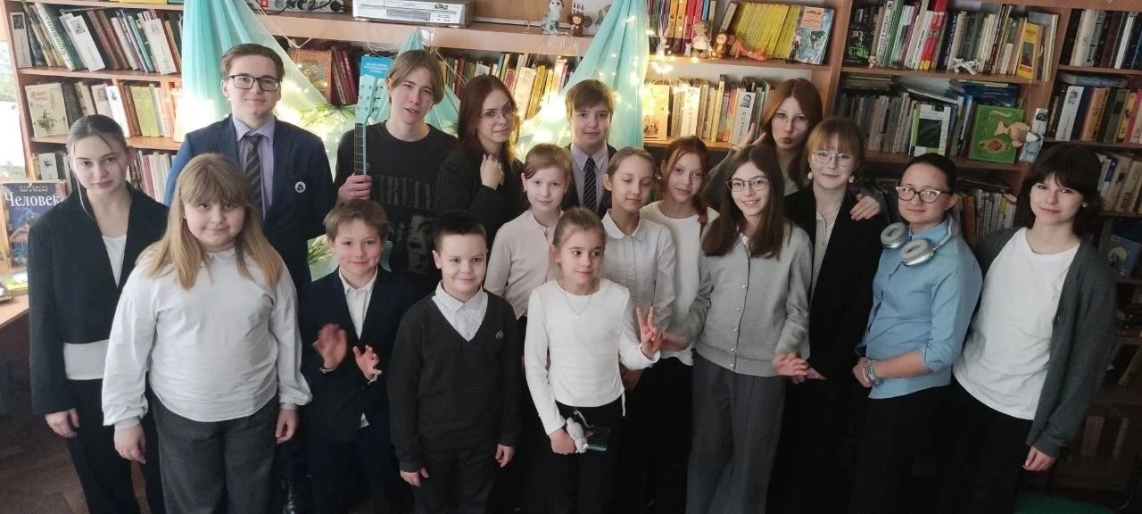 В тёплой и дружеской атмосфере прошла очередная встреча литературно музыкального клуба «Аполлон». Ме