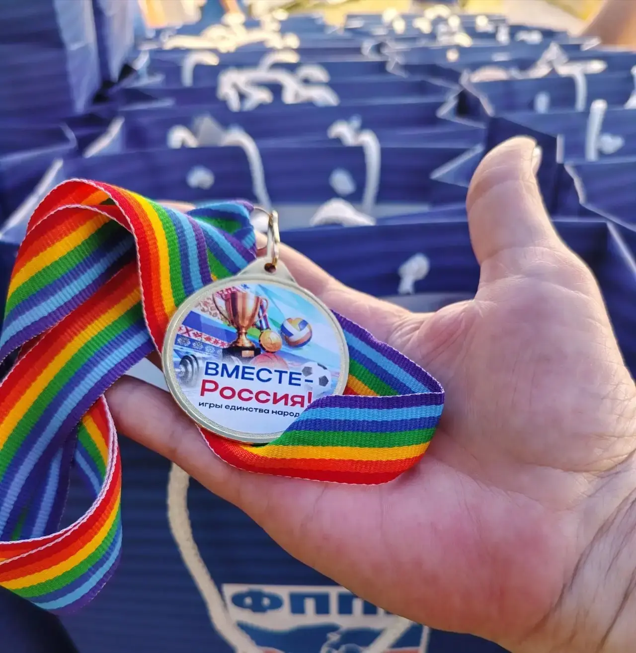 НАШ УЧИТЕЛЬ – КАПИТАН КОМАНДЫ НА ФЕСТИВАЛЕ «ВМЕСТЕ — РОССИЯ!» 🏐🏆🇷🇺