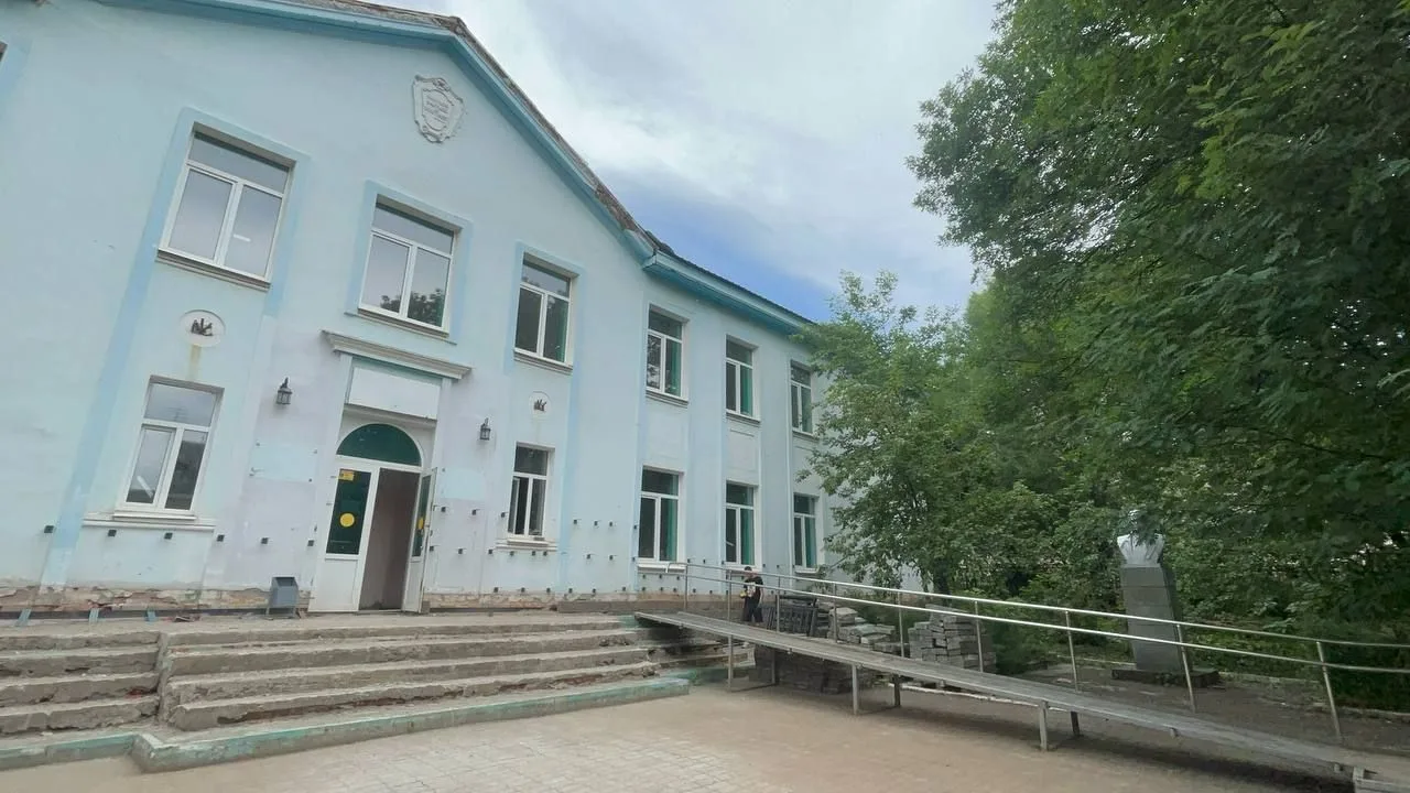 В бывшем училище имени Ферина в Уфе начался капремонт. На его территории появится сквер

Об этом соо