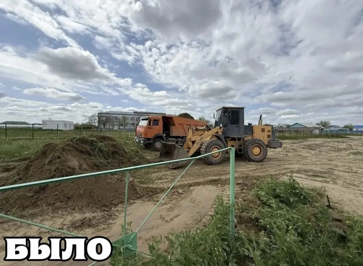Продолжается благоустройство новой общественной территории. Сегодня заместитель Главы Лаганского рай