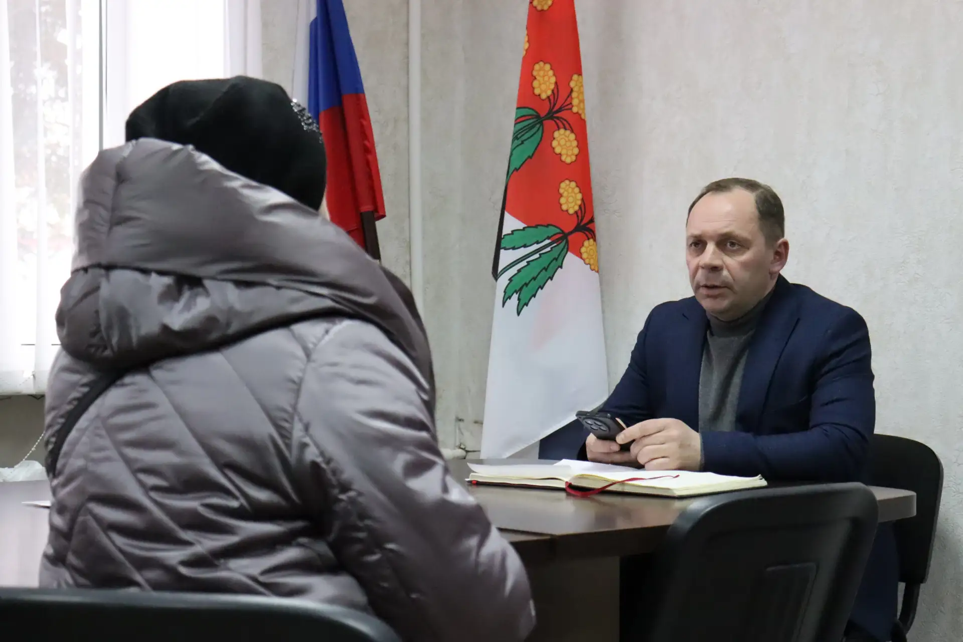 Глава администрации Евгений Суханов провёл приём жителей.