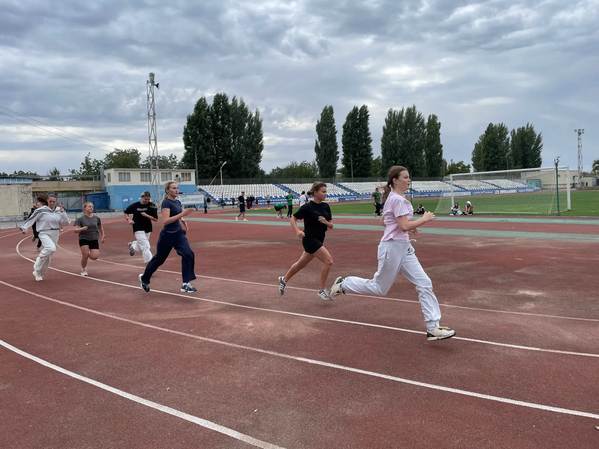 🎉 01.10.2026 г. состоялось открытие и первые виды соревнований по легкой атлетике, гир...