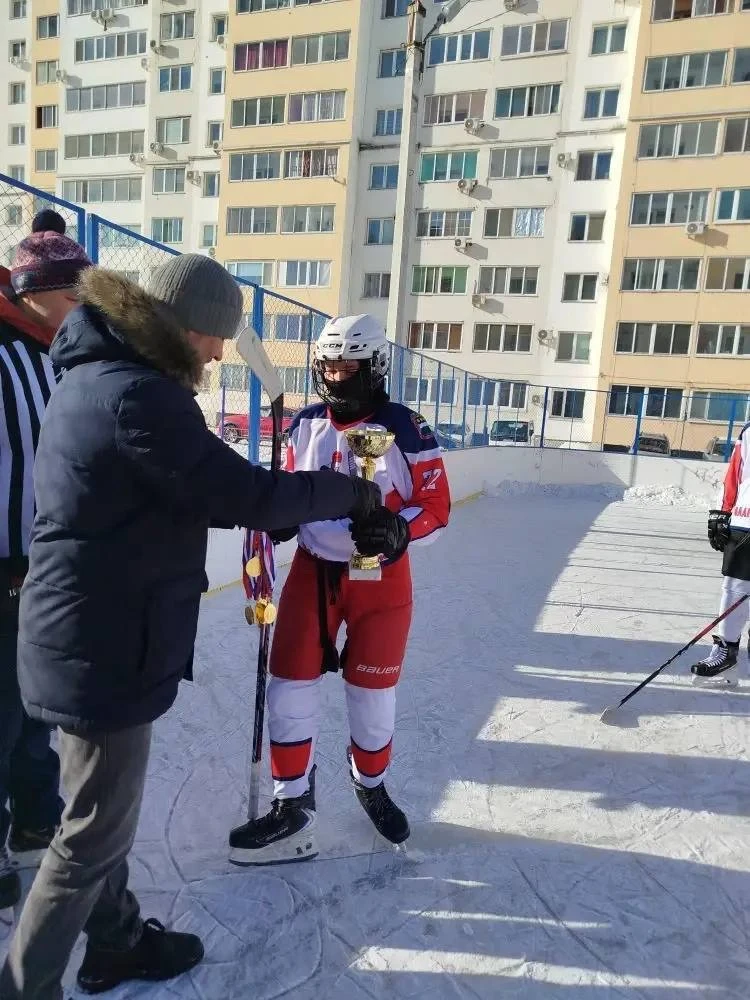 📣🏒 Новости из школы!  🥅 1 февраля ООС "Кузнечный" провел турнир по хоккею «Кубок Дружбы», который ст