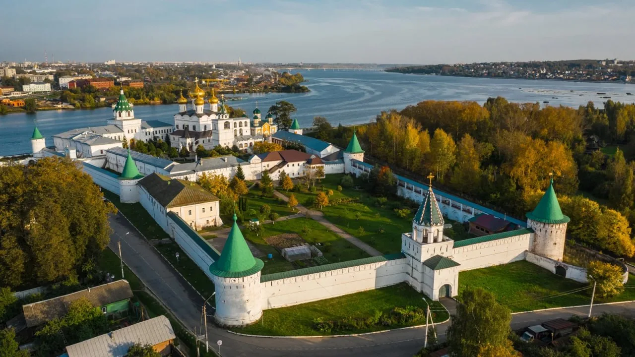 Кострома оказалась одним из самых дорогих городов для отдыха в Золотом кольце.