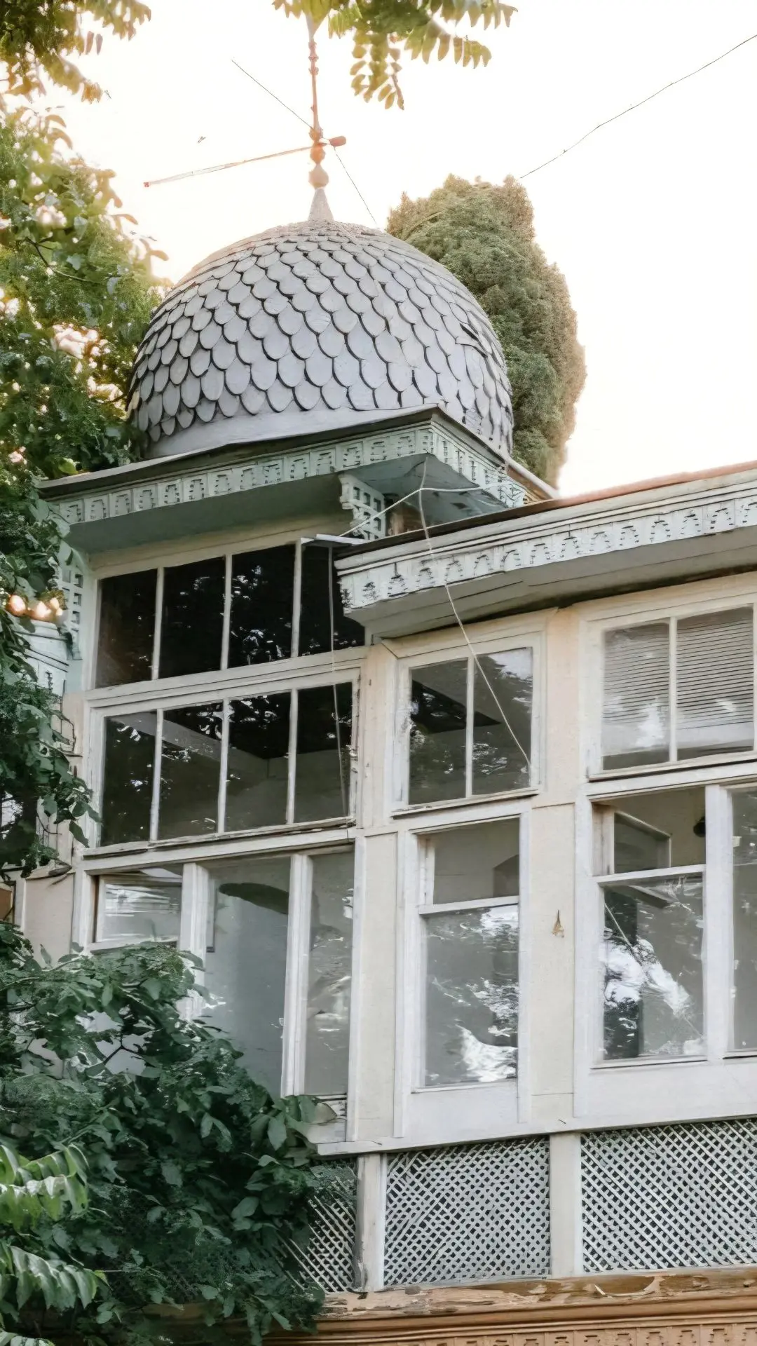 Алупка — это шкатулка. Резная, старинная, с секретом.