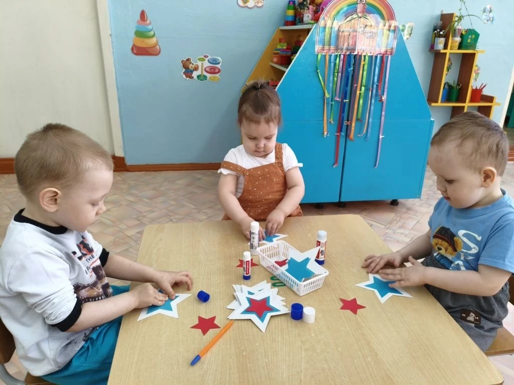 В преддверии праздника "День защитника Отечества " во всех " Центрах детского творчеств...