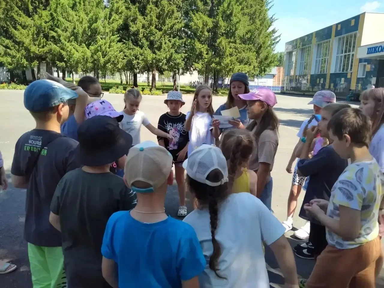 Сегодня в лагере «Улыбка» прошел незабываемый день! 💦🌼 В честь праздника Ивана Купала и Дня семьи 