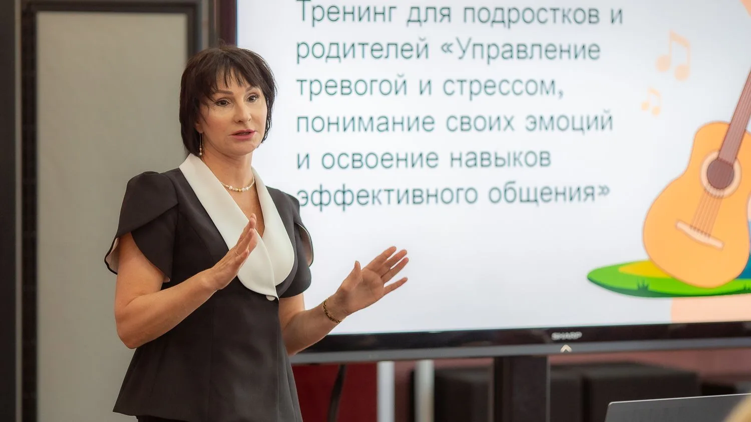 В СахОУНБ им. Н.А. Тарасова в рамках цикла «Всей семьёй в библиотеку» прошла просветите...