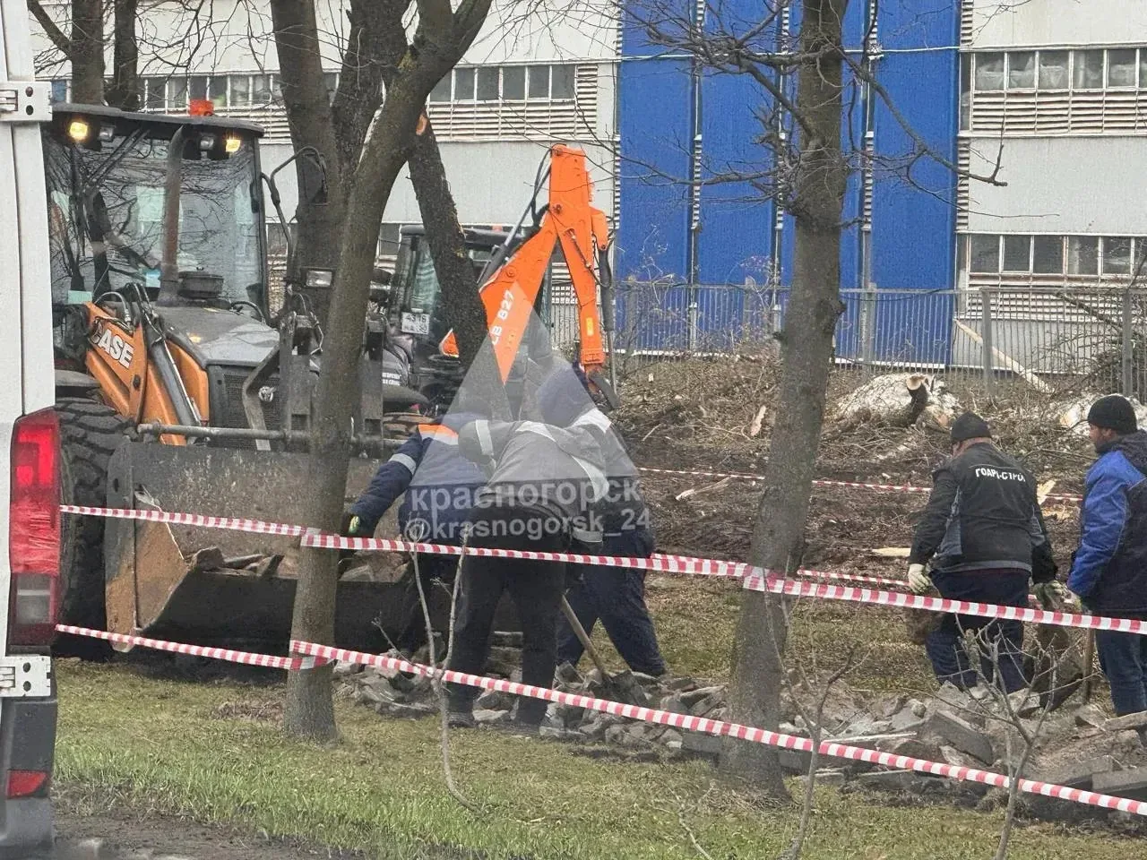 🪓 На Ильинском шоссе в Красногорске началась вырубка деревьев  Зелёные насаждения вырубают между ост