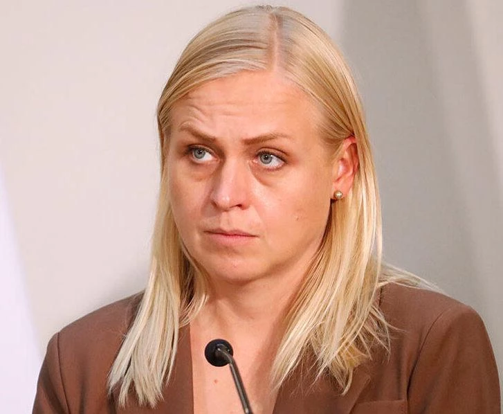 🇫🇮Финляндия и 🇸🇪Швеция хотят ужесточить выдачу шенгенских виз россиянам

Глава МИД Финляндии Эли
