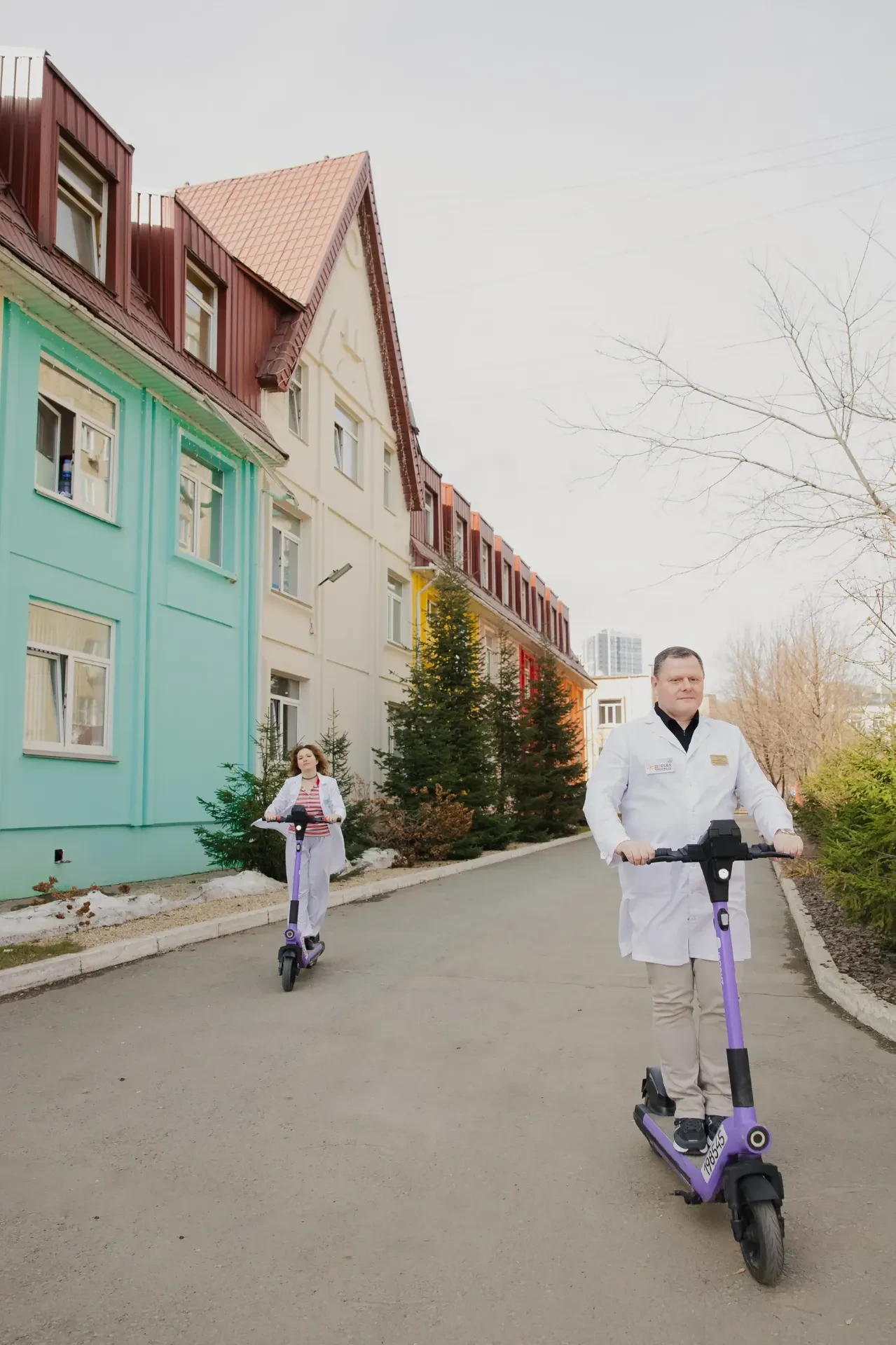 🛴 Доктор едет к вам!   Ежедневно наши врачи проходят пешком порядка 10 км, чтобы помочь каждому паци