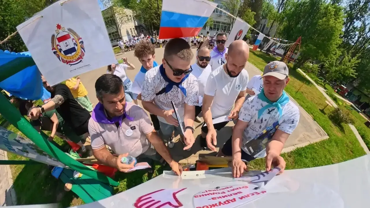 "ВМЕСТЕ - ЦЕЛАЯ СТРАНА!"         В детском саду «Рябинка» произошло по-настоящему масштабное событие