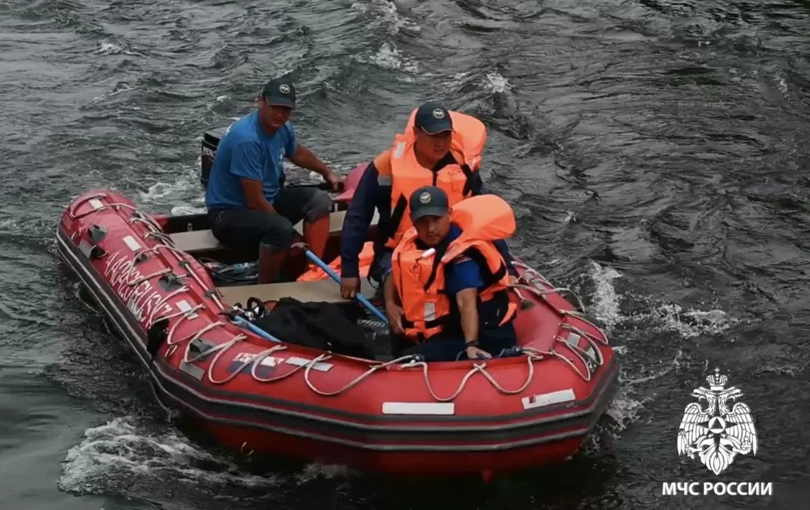 В Тоджинском районе продолжают поиски пропавшего на воде мужчины