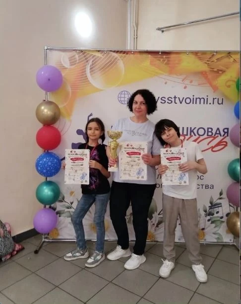 Наши ученики- наша гордость! 👍✨🎉  Юные модели Театра моды " I'TS TIME" получили призовые места во Вс