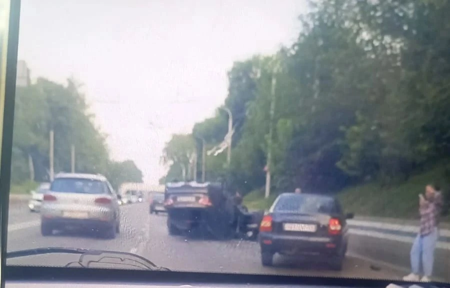 ДТП поворот с Горгаза. Пробка будьте внимательны!