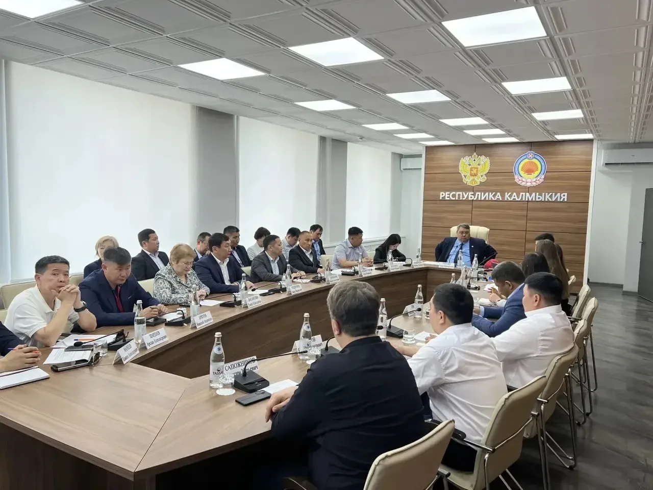 В Ситуационном центре обсудили ход оказания шефской помощи Антрацитовскому району ЛНР