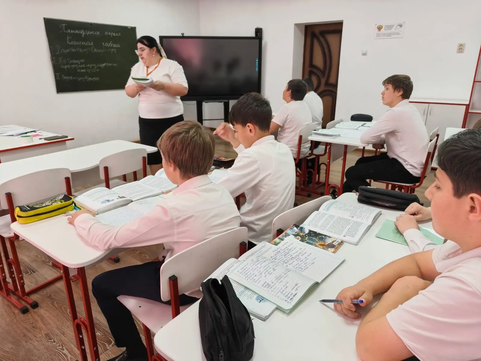 15 апреля 2026 года в МКОУ «СОШ п. Малокурганный им. М. С. Остроухова» учитель Хачирова Регина Русла