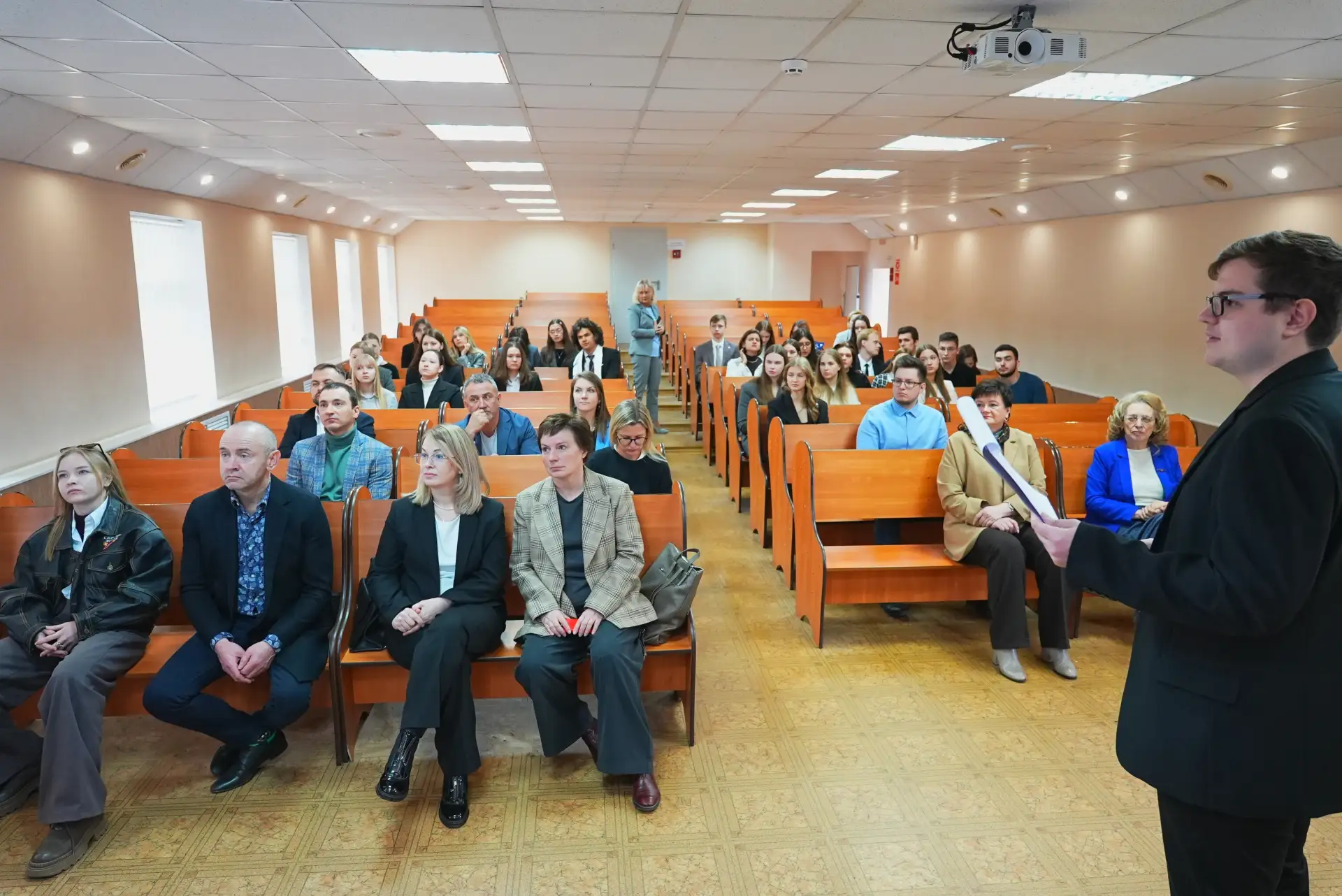 В Точке кипения ЯрГУ стартовал Межрегиональный переговорный форум «Кадры ВЭД» 💬  Центральное событие