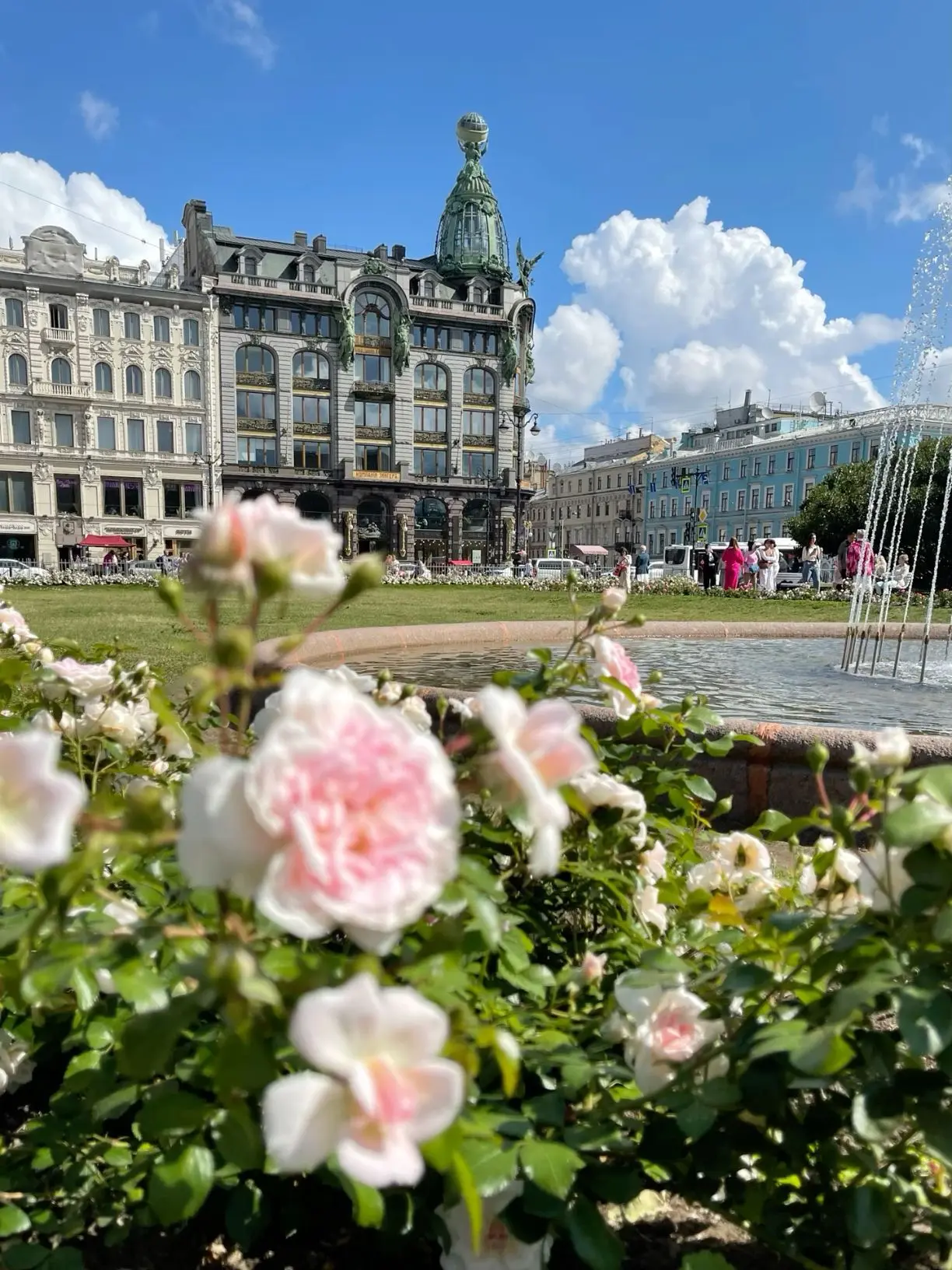🍉 Погода в Санкт-Петербурге 26 июля 2026 года.
Переменная облачность. Без существенных осадков. Вет