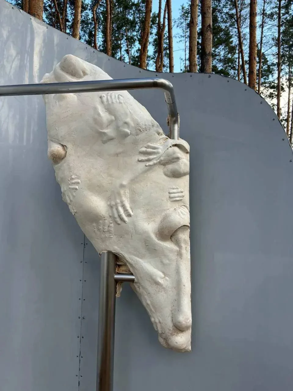 🎨 В Ворсме установили арт-объект «Майна»