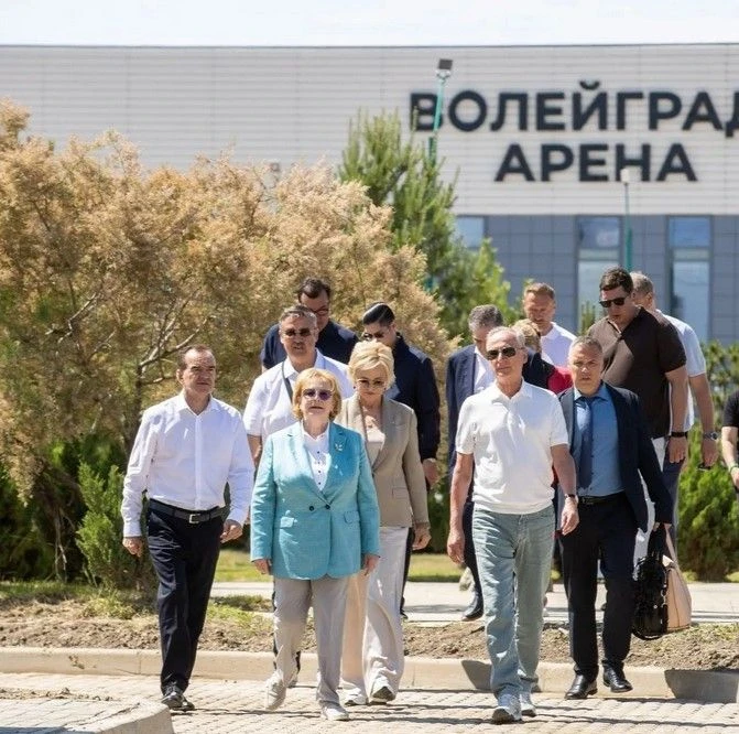 В Анапе на базе спорткомплекса «Волей Град» открыли новый корпус медцентра. В церемонии участвовали 