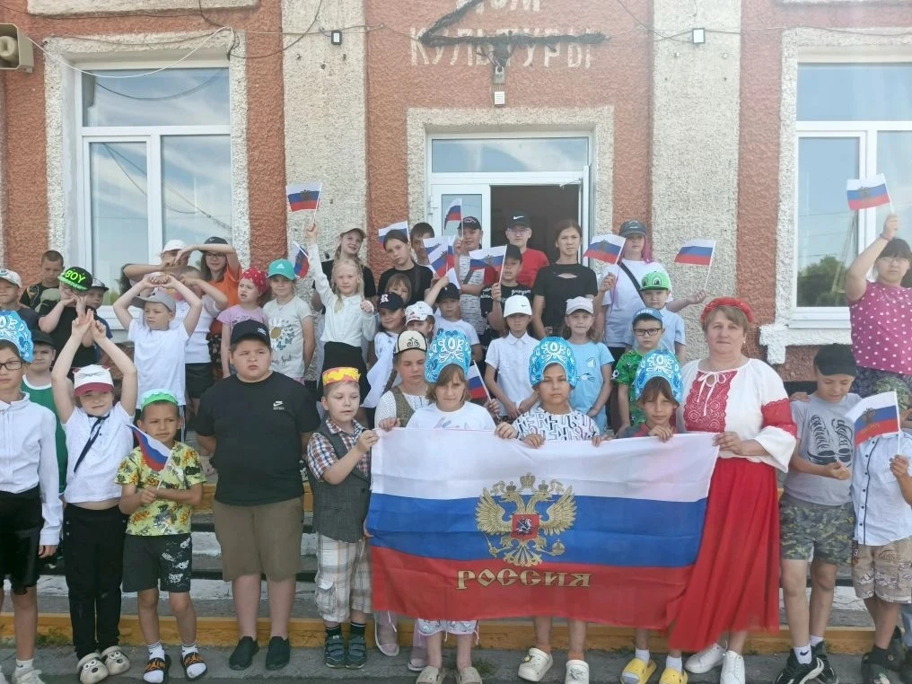 Парад дружбы народов России: как в лагере отметили День страны

12 июня, в главный государственный п