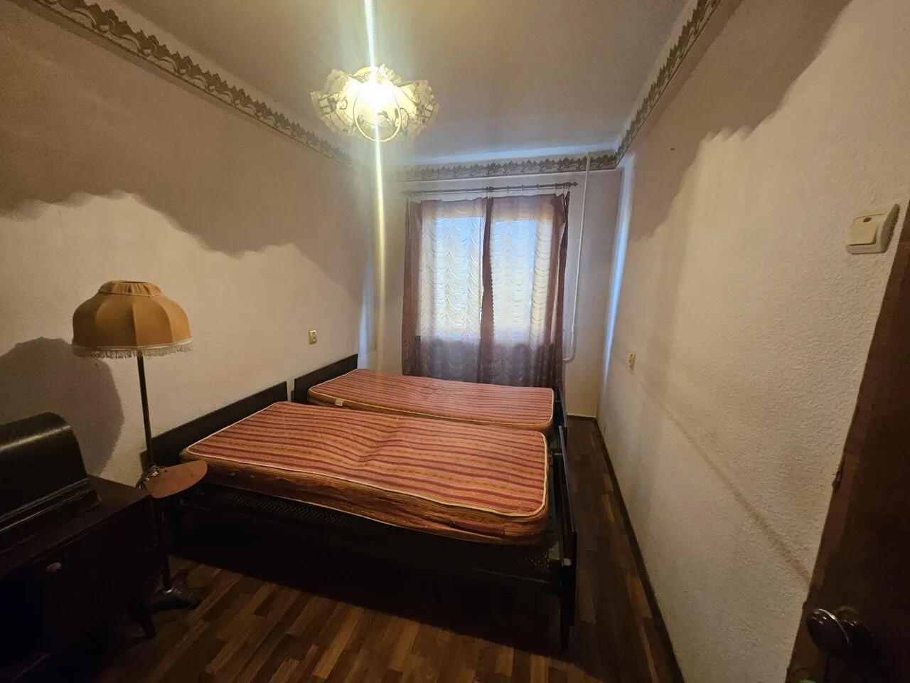 Продам 2-к. квартиру, 40,5 м², 1/5 эт., Горловка, 1.200.000 руб.