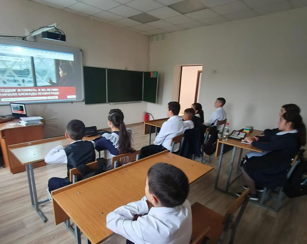 Сегодня в школе прошло очередное занятие цикла «Разговор о важном». Его посвятили сразу...