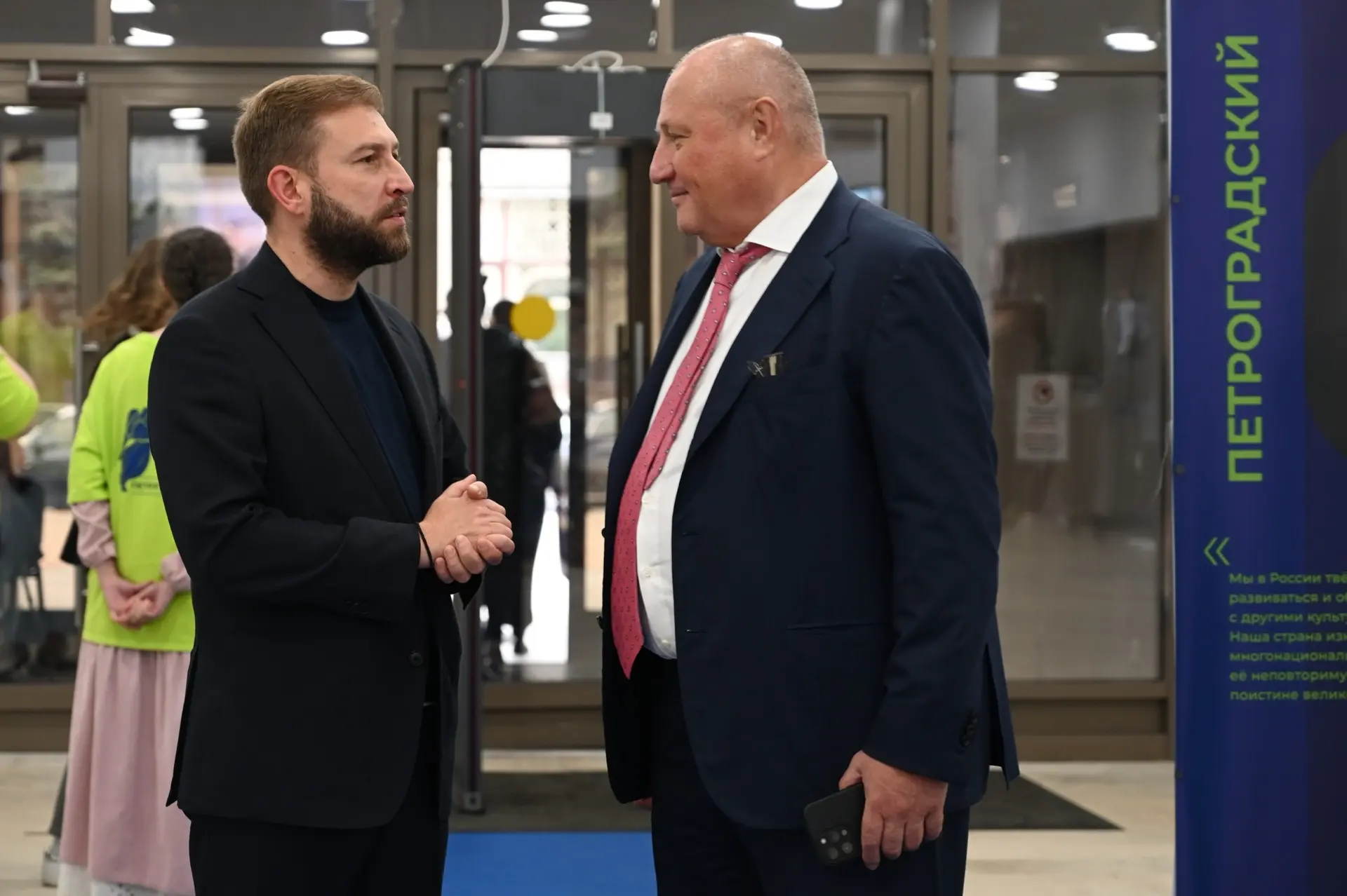 Сегодня провел экскурсию по выставке достижений Петроградского района для генерального ...