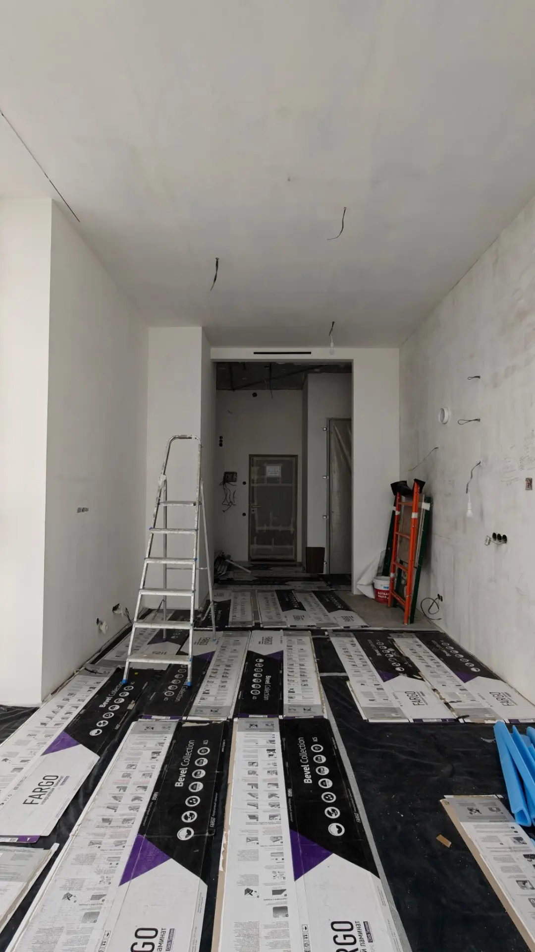 Такой я вижу эту квартиру в последний раз.