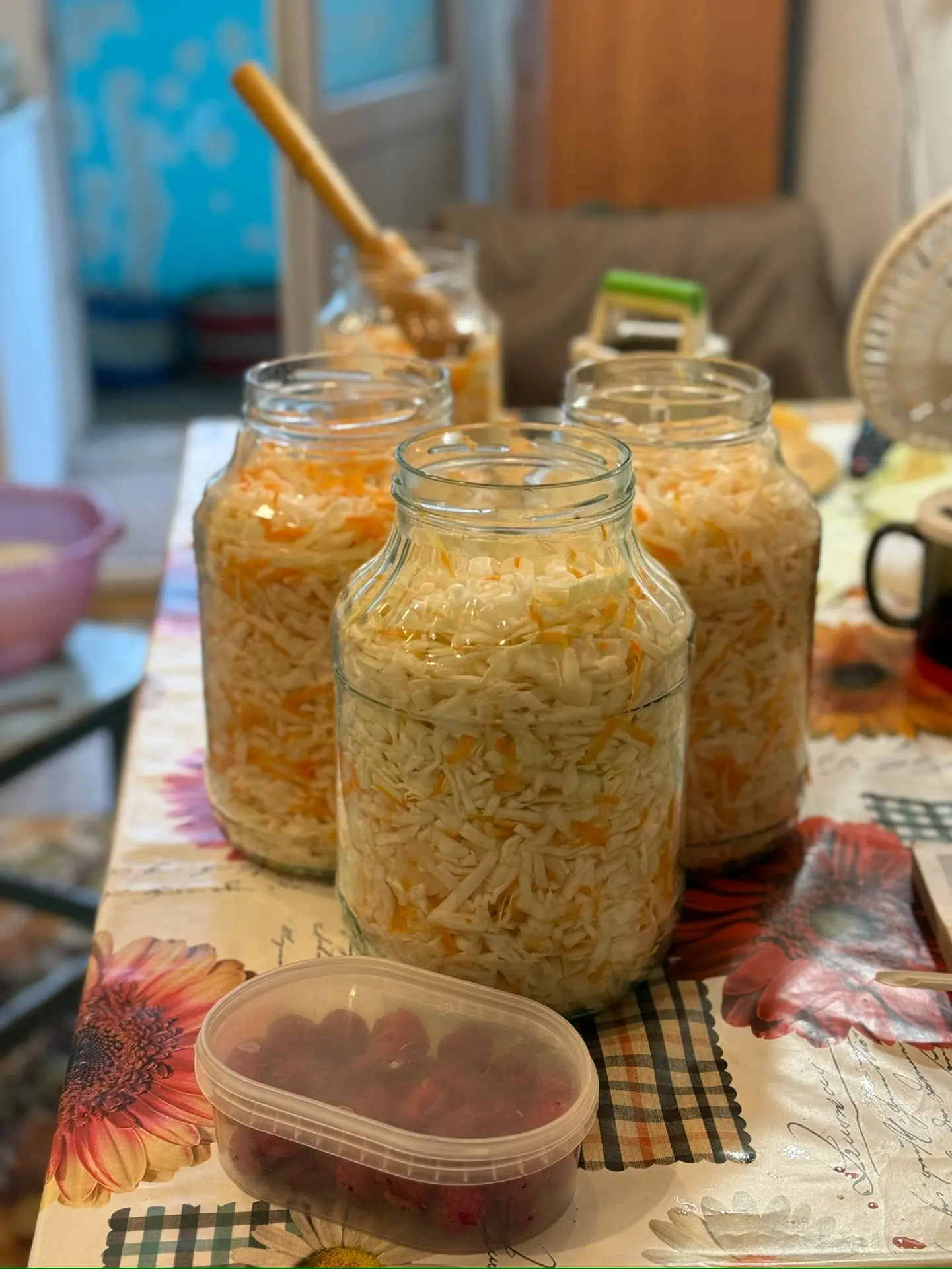 А у нашей бабушки Ниночки сегодня такие вот вкусности ✨🧡