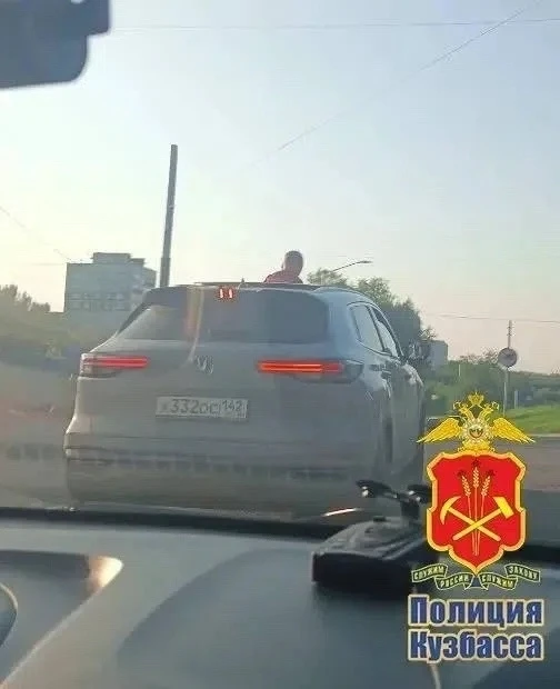 🚗 «Ребёнок по пояс высунулся из люка»: в Новокузнецке водителя оштрафовали на 5 тысяч