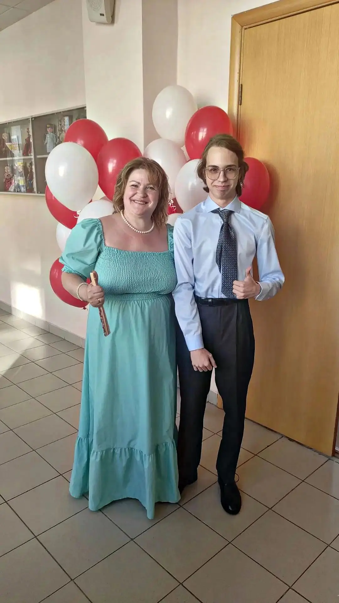 100 БАЛЛОВ ЗА ЕГЭ ПО ФИЗИКЕ! 🍏⚡️
Мы привыкли, что физика — это сложно. Это формулы, которые снятся 