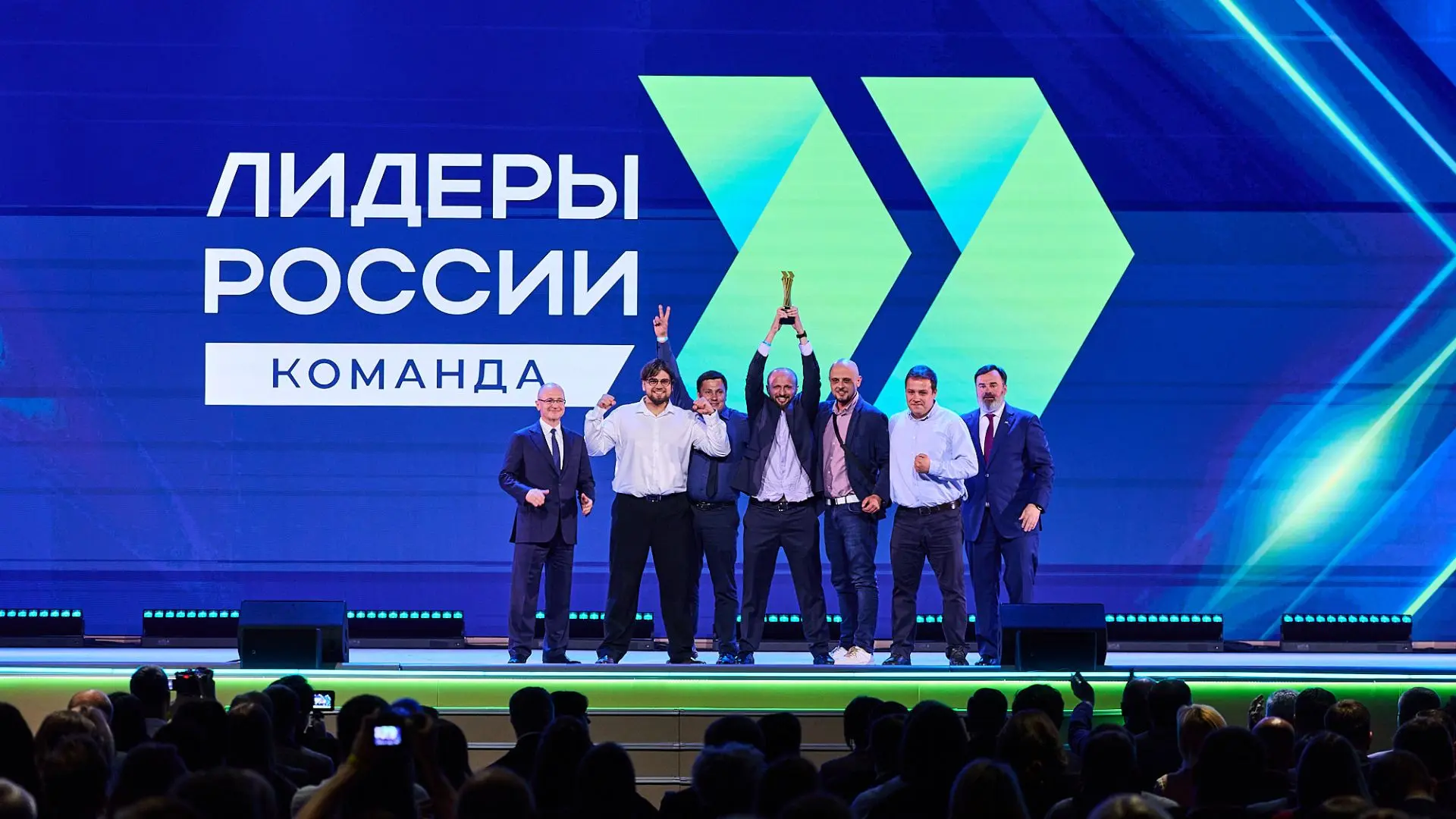 🏆 Наши в Лидерах