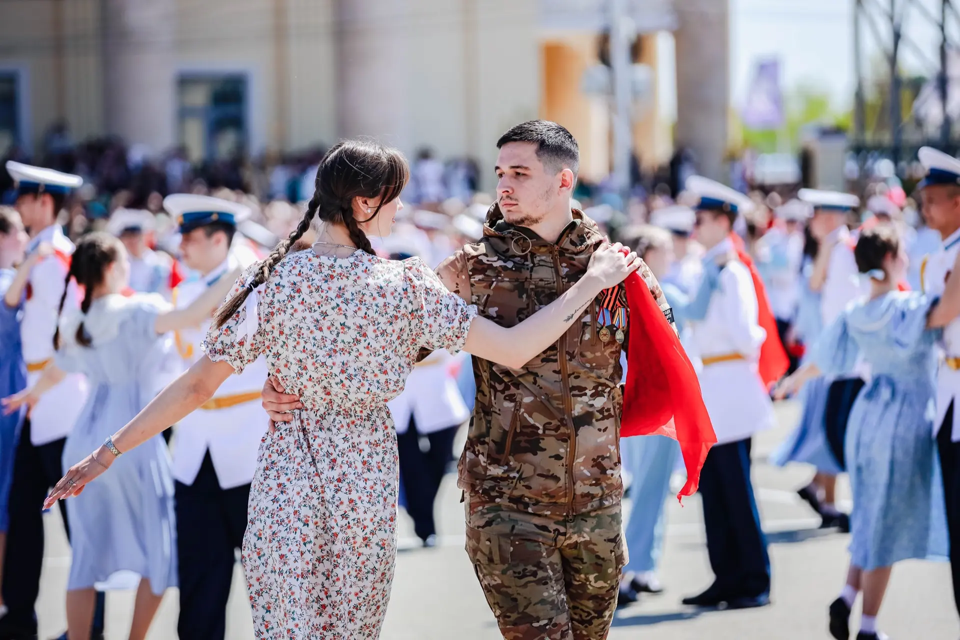 Парад Победы в Ставрополе: 81-я годовщина Великой Победы 🎖️✨  9 мая на площади Ленина прошёл торжест