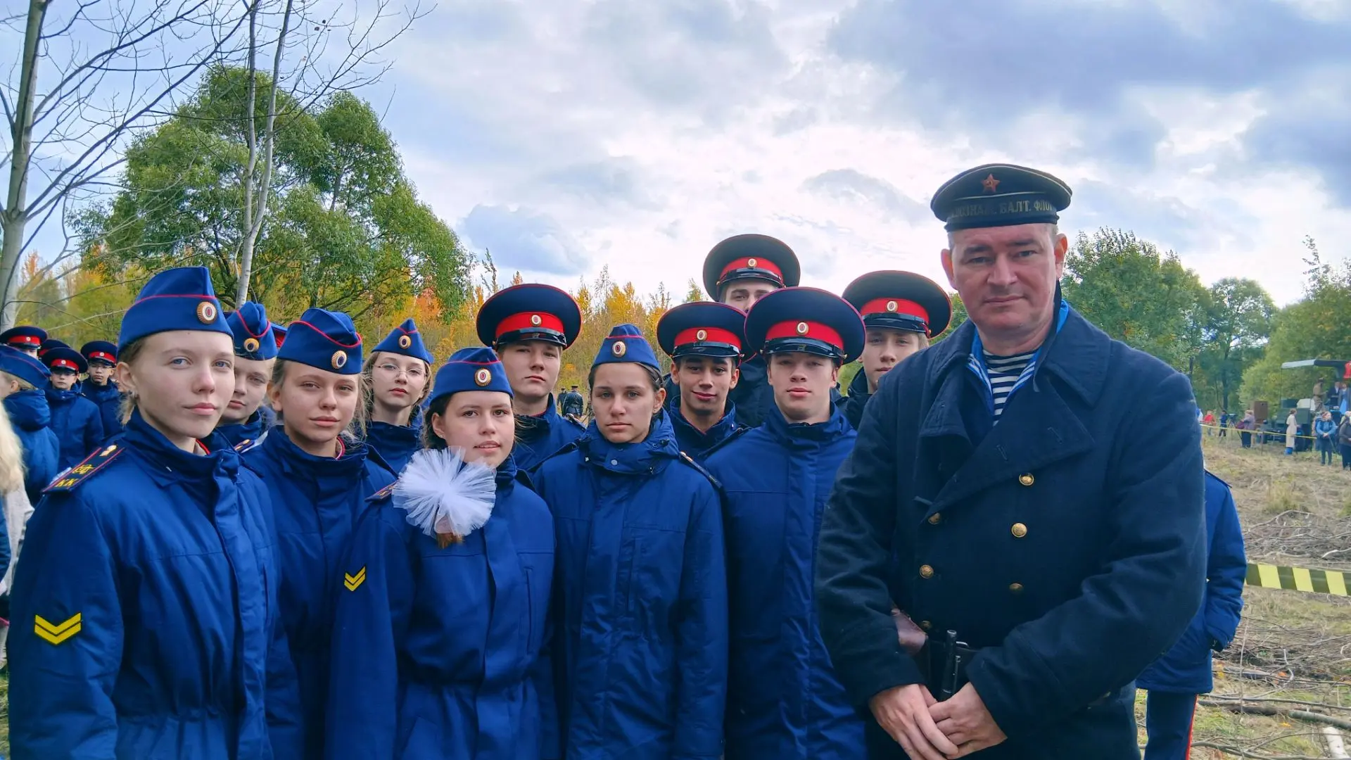 Кадеты посетили мероприятие, посвященное 85-летию Петергофского десанта