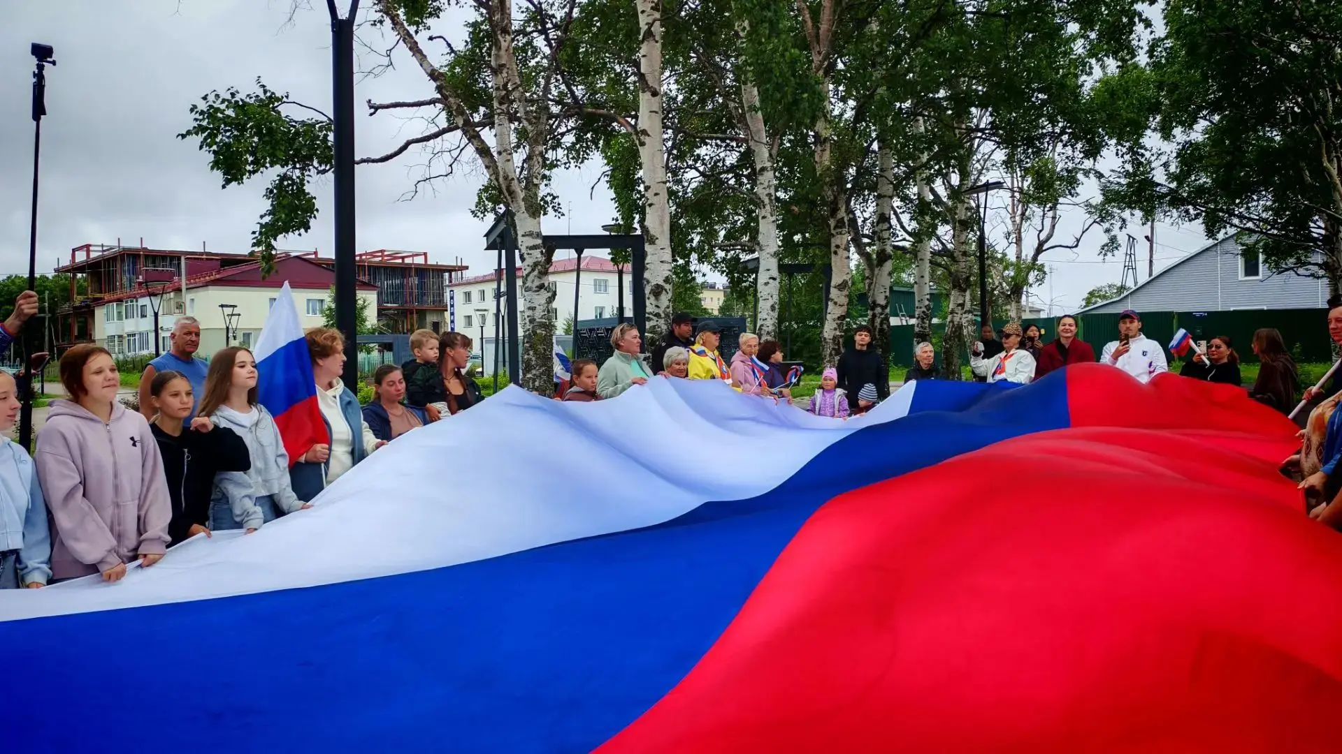 22 августа в Ногликах состоялся автопробег, посвящённый Дню Государственного флага Росс...