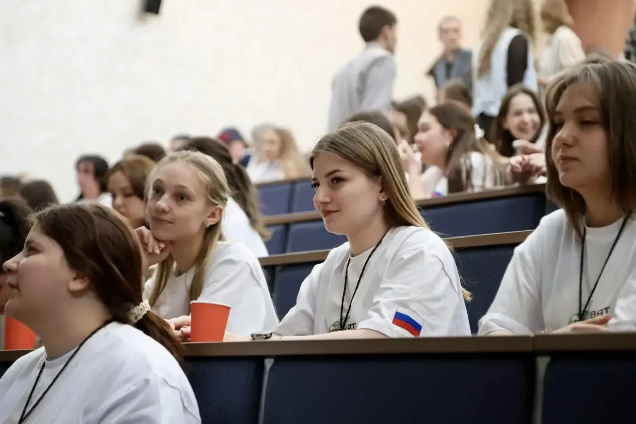 🌿 В Кемерово завершился Всероссийский форум молодых педагогов «Просвят», собравший более 300 молодых