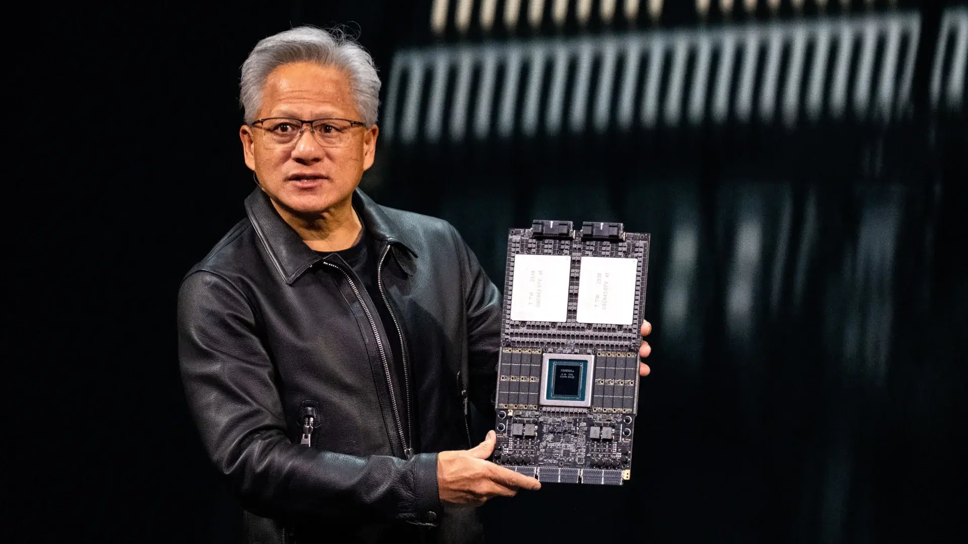 Nvidia начала поставки Vera Rubin NVL72, а Apple предупреждает о том, что цены на память становятся 