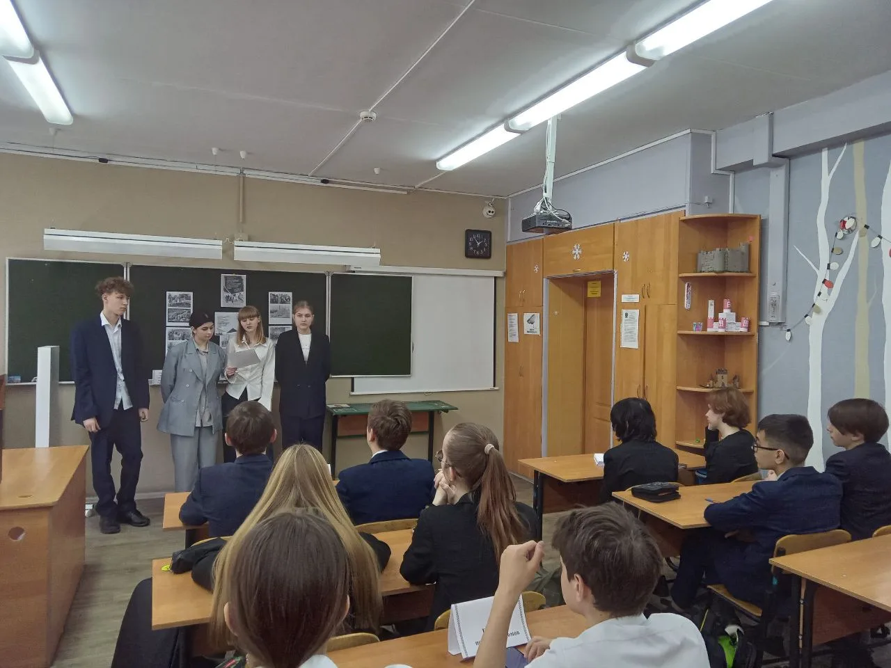 "Память без срока давности"  В 8А и 8В  классах состоялся круглый стол на тему «Память без срока дав