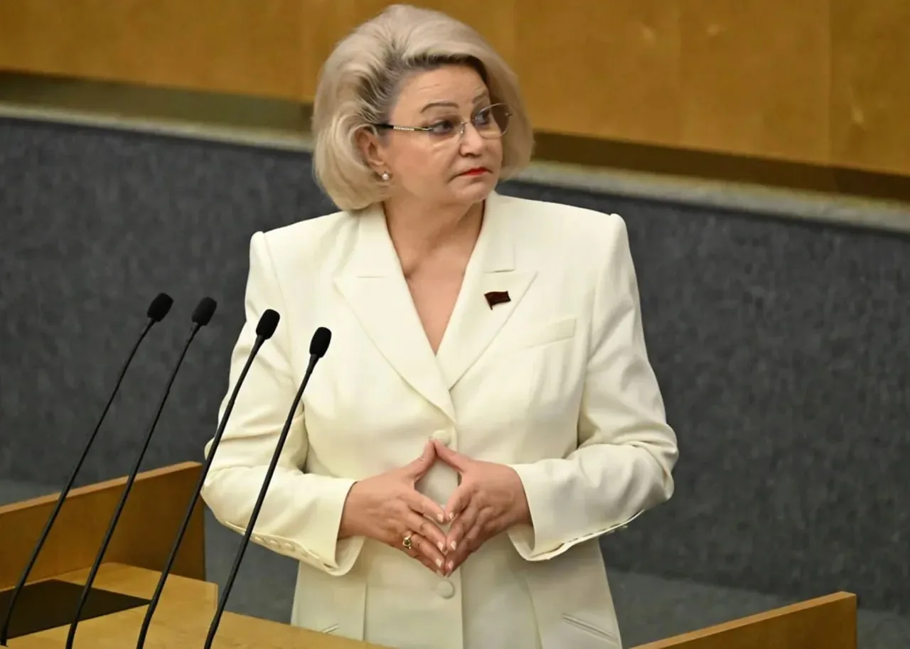 Глава комитета Госдумы по защите семьи, Нина Останина, предложила запретить детям до 14...