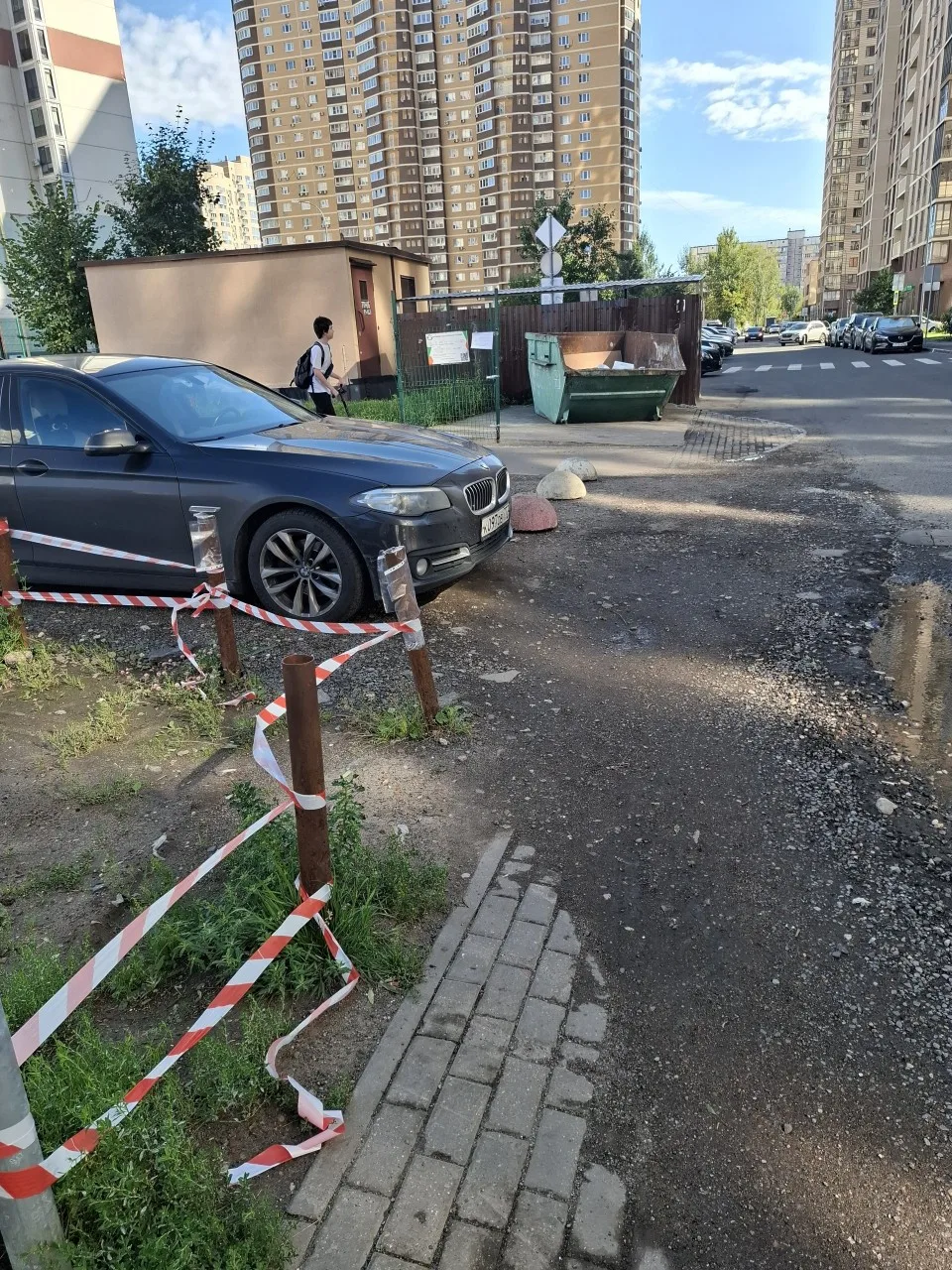 По такой дороге дети идут в школу. Второй год пишу об этом участке. В этом году вроде д...