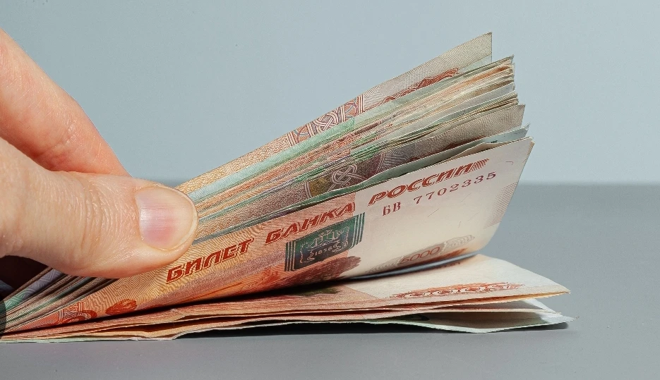 😱Дочь бывшего мэра Уфы передала мошенникам 22 миллиона рублей и предметы роскоши.