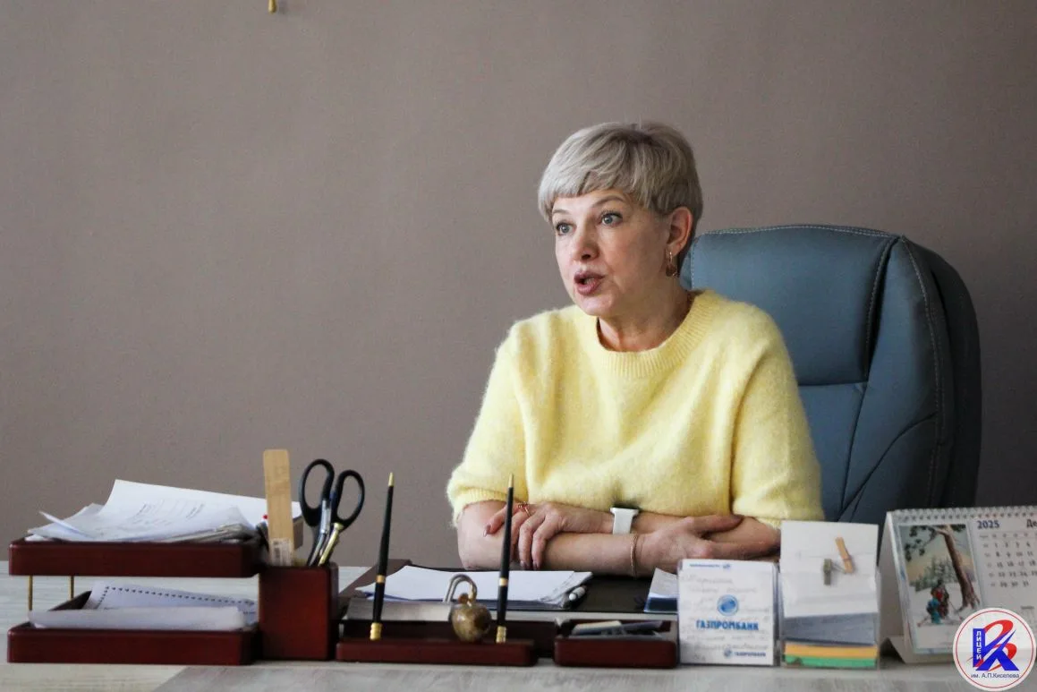 🗣️Сегодня наши активисты встретились с директором лицея Галиной Викторовной Путинцевой🤝  На встрече 